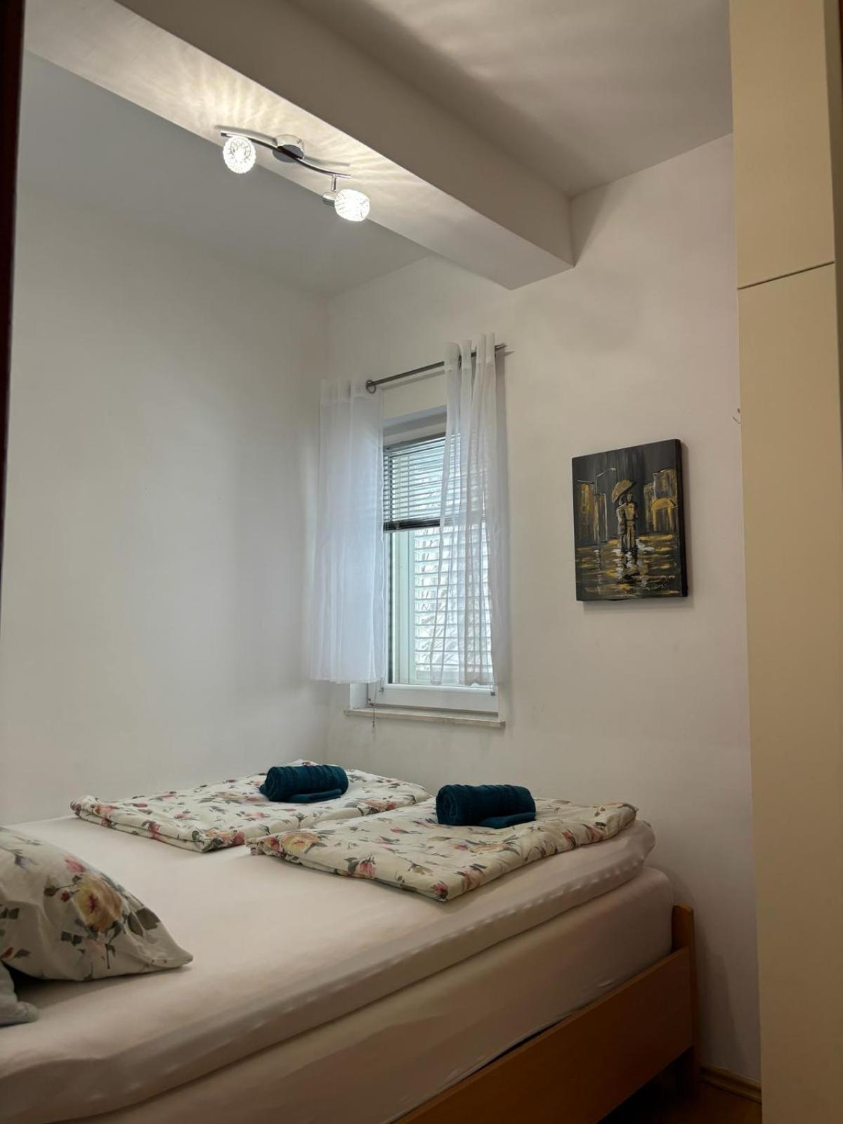 Apartment Eny Baška Voda المظهر الخارجي الصورة